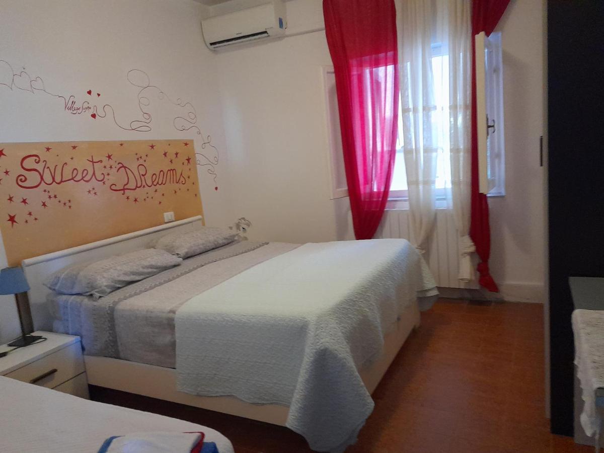 Sogno Vacanze Apartment Маса Екстериор снимка