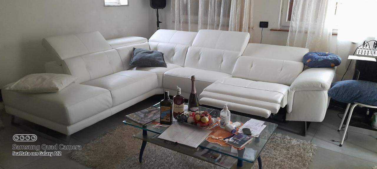 Sogno Vacanze Apartment Маса Екстериор снимка