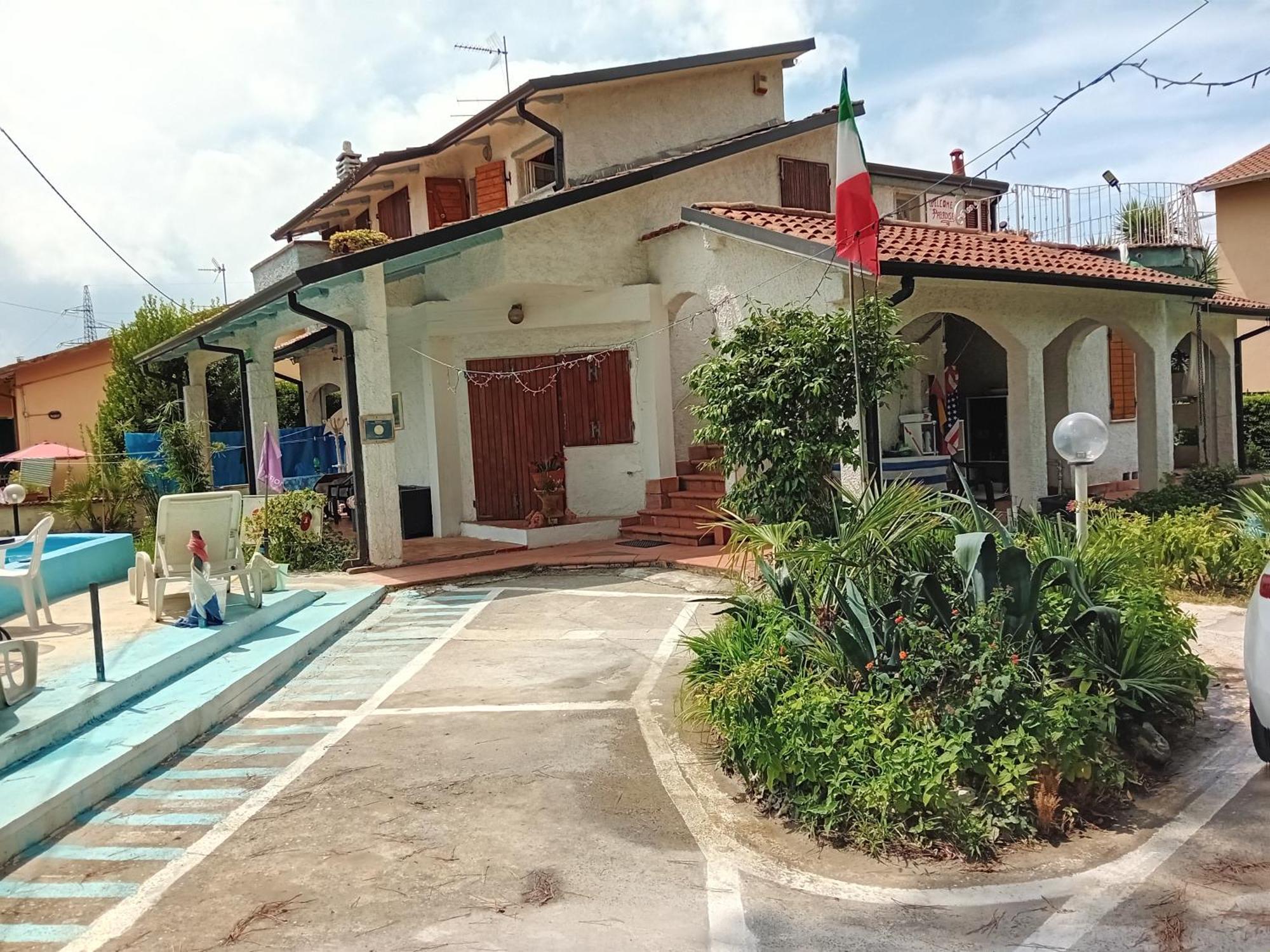 Sogno Vacanze Apartment Маса Екстериор снимка