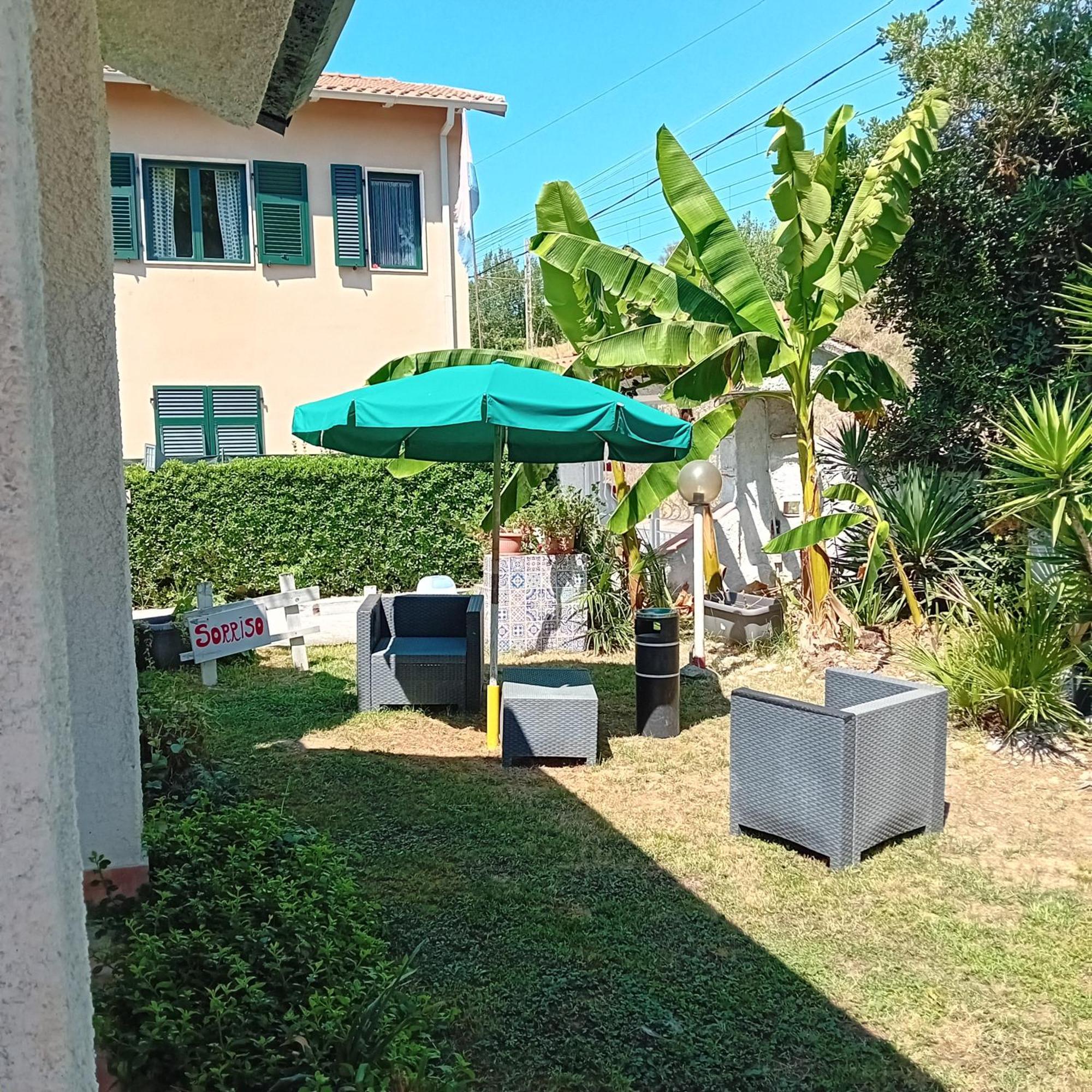 Sogno Vacanze Apartment Маса Екстериор снимка
